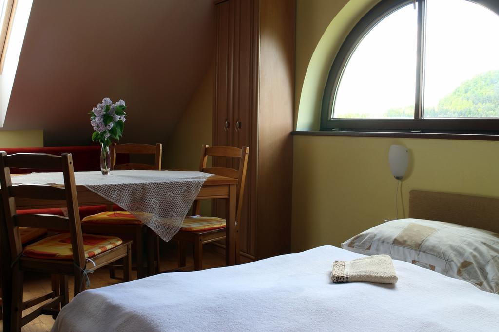 Banská Štiavnica 克雷门尼斯克旅馆酒店 客房 照片