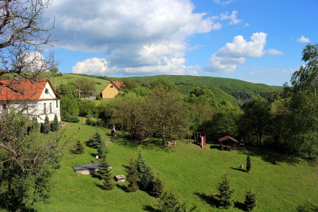 Banská Štiavnica 克雷门尼斯克旅馆酒店 外观 照片
